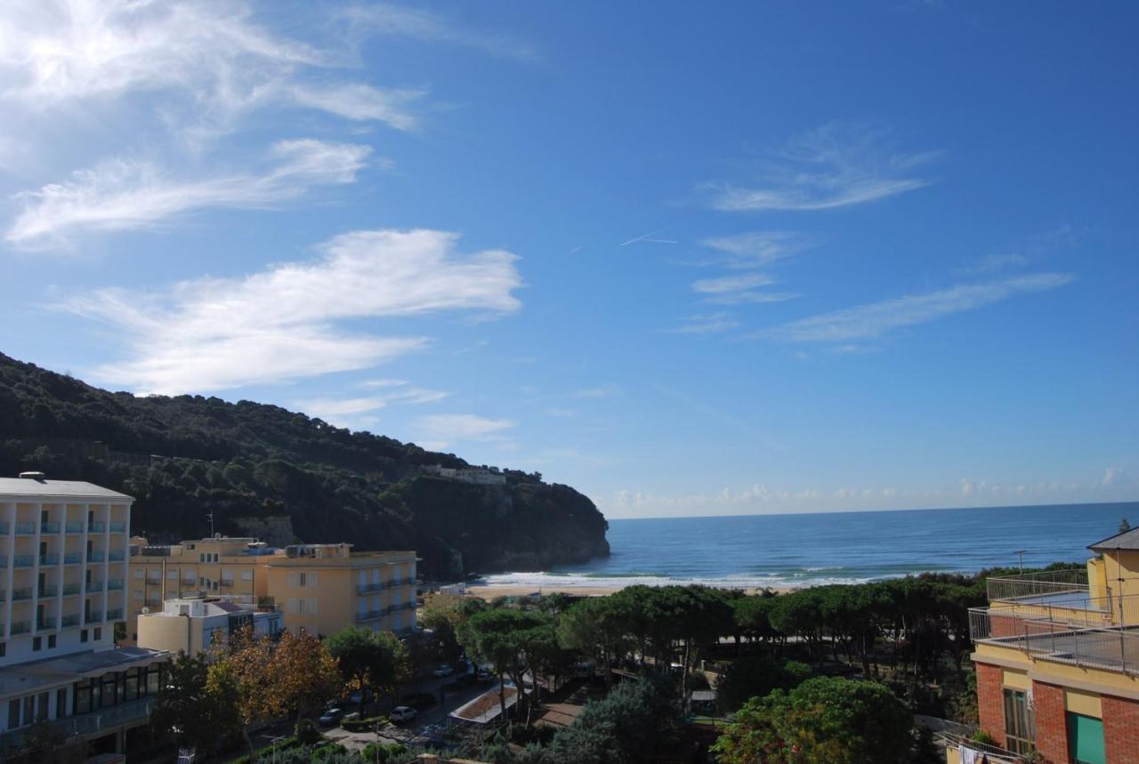 A Casa Di Lidia B&B Gaeta Exteriör bild