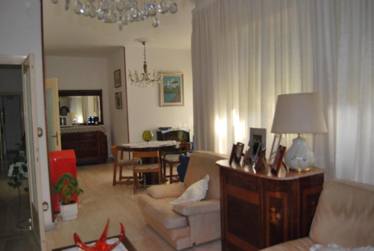 A Casa Di Lidia B&B Gaeta Exteriör bild